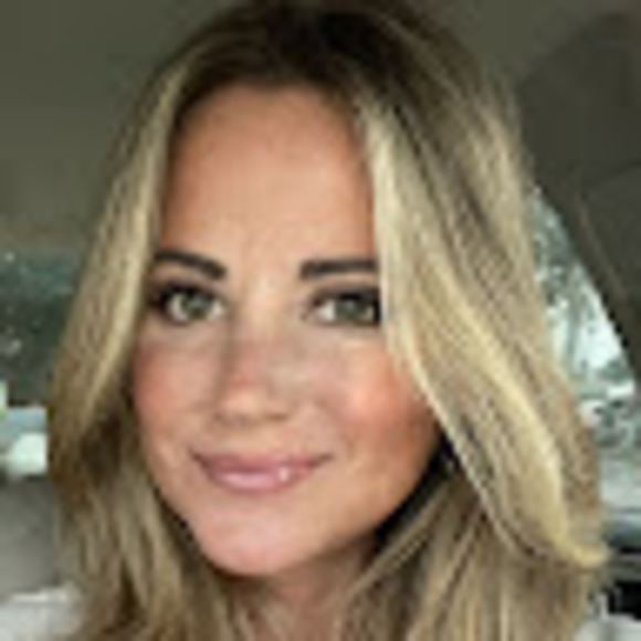 Meet your Posher, Emily - Picture 1 of 1